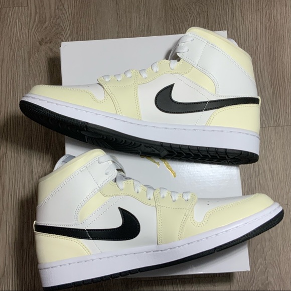 Nike Air Jordan 1 Mid Coconut Milk Women’s Size 10 Available - BQ6472-121 - Picture 8 of 11